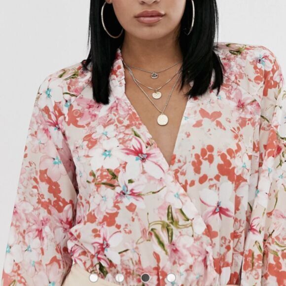 MISSGUIDED Plunge Bodysuit top in Pink Floral - Picture 1 of 7